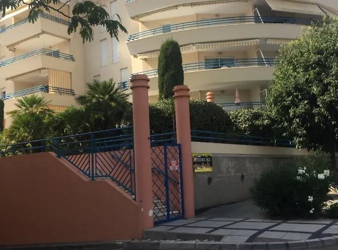 Iago Azur, 5 Minutes A Pied De La شقة Fréjus